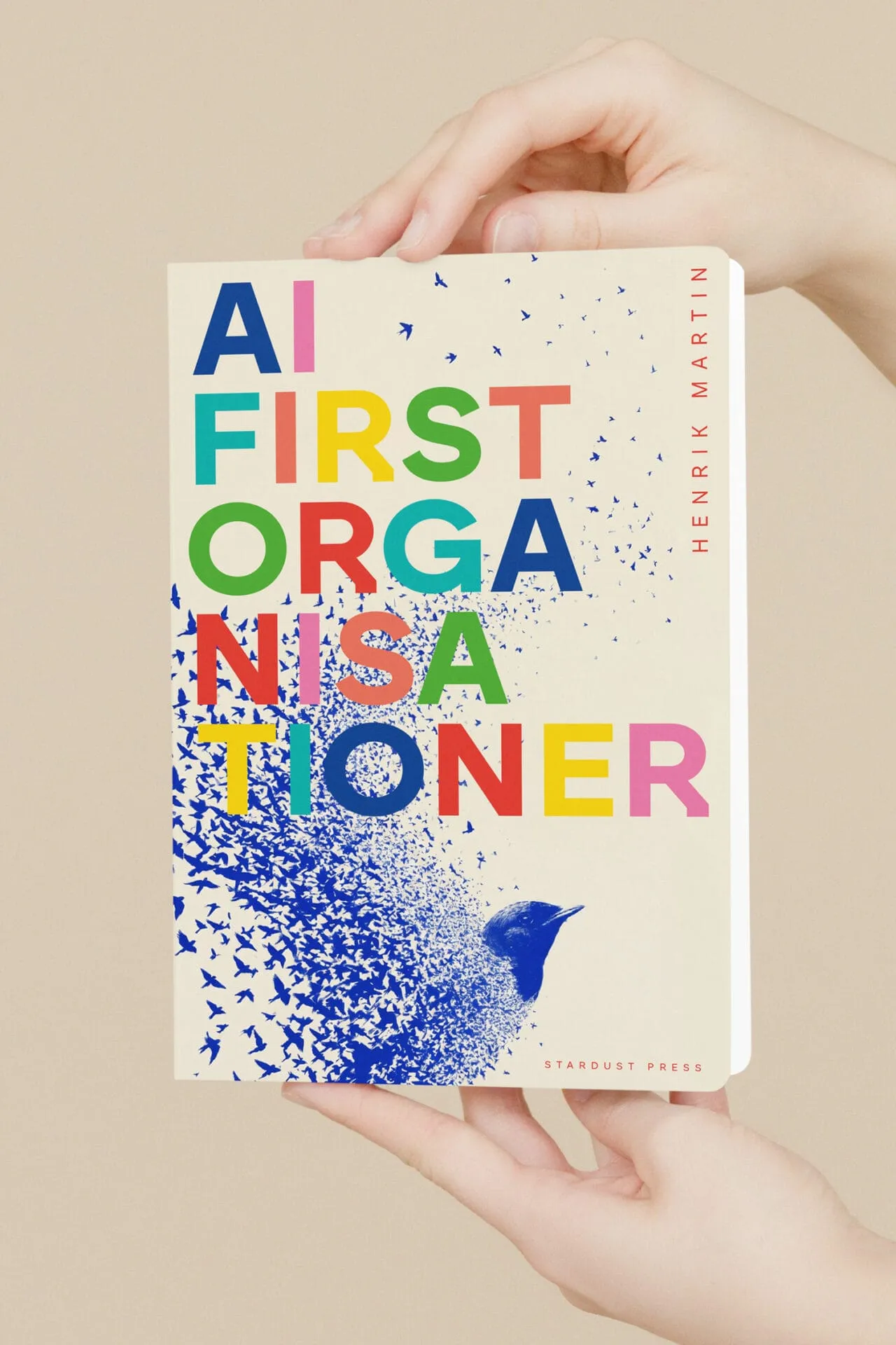 Omslaget till AI-first organisationer av Henrik Martin
